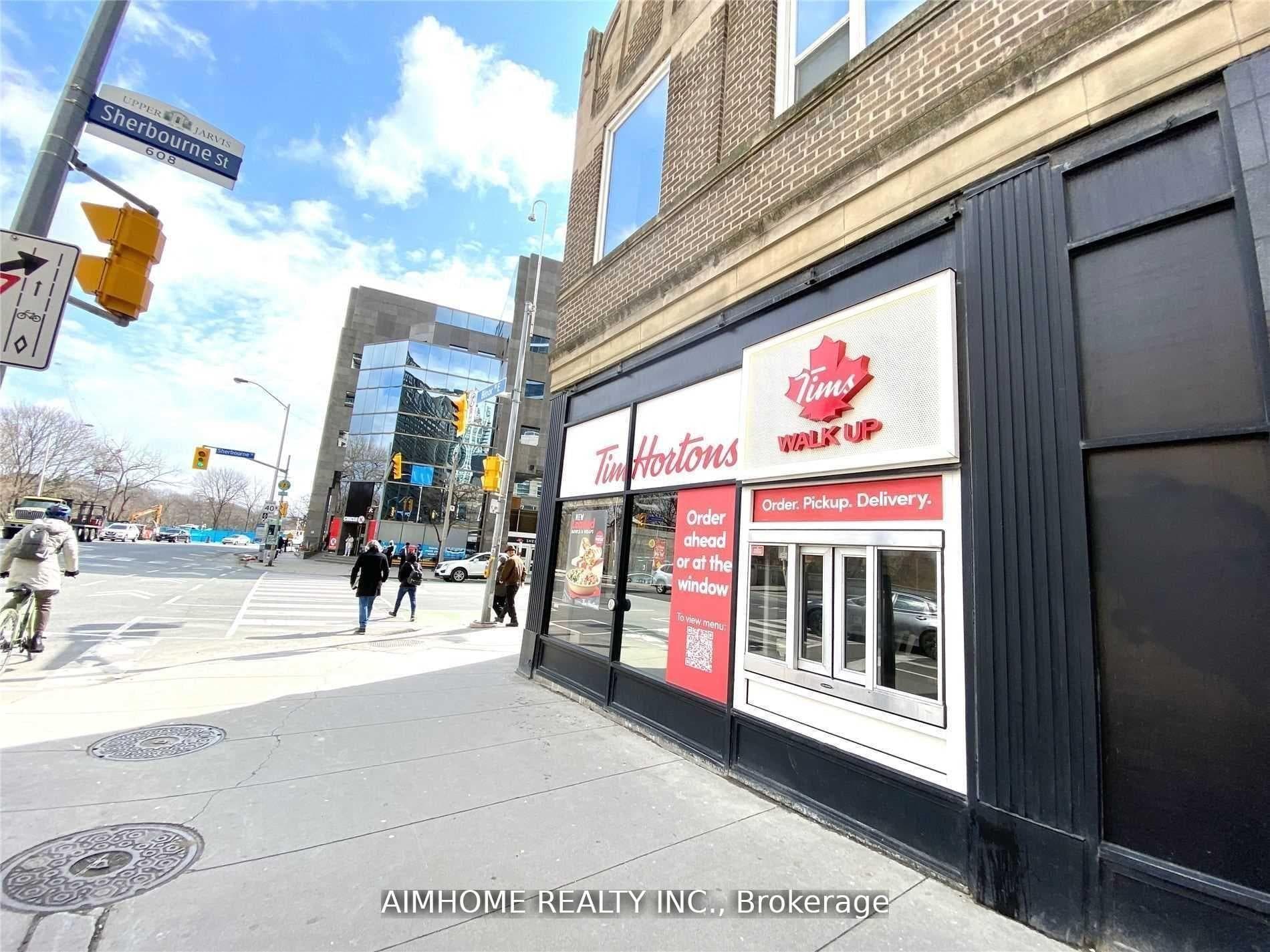 609 Sherbourne Street Unit 2210 photo 33
