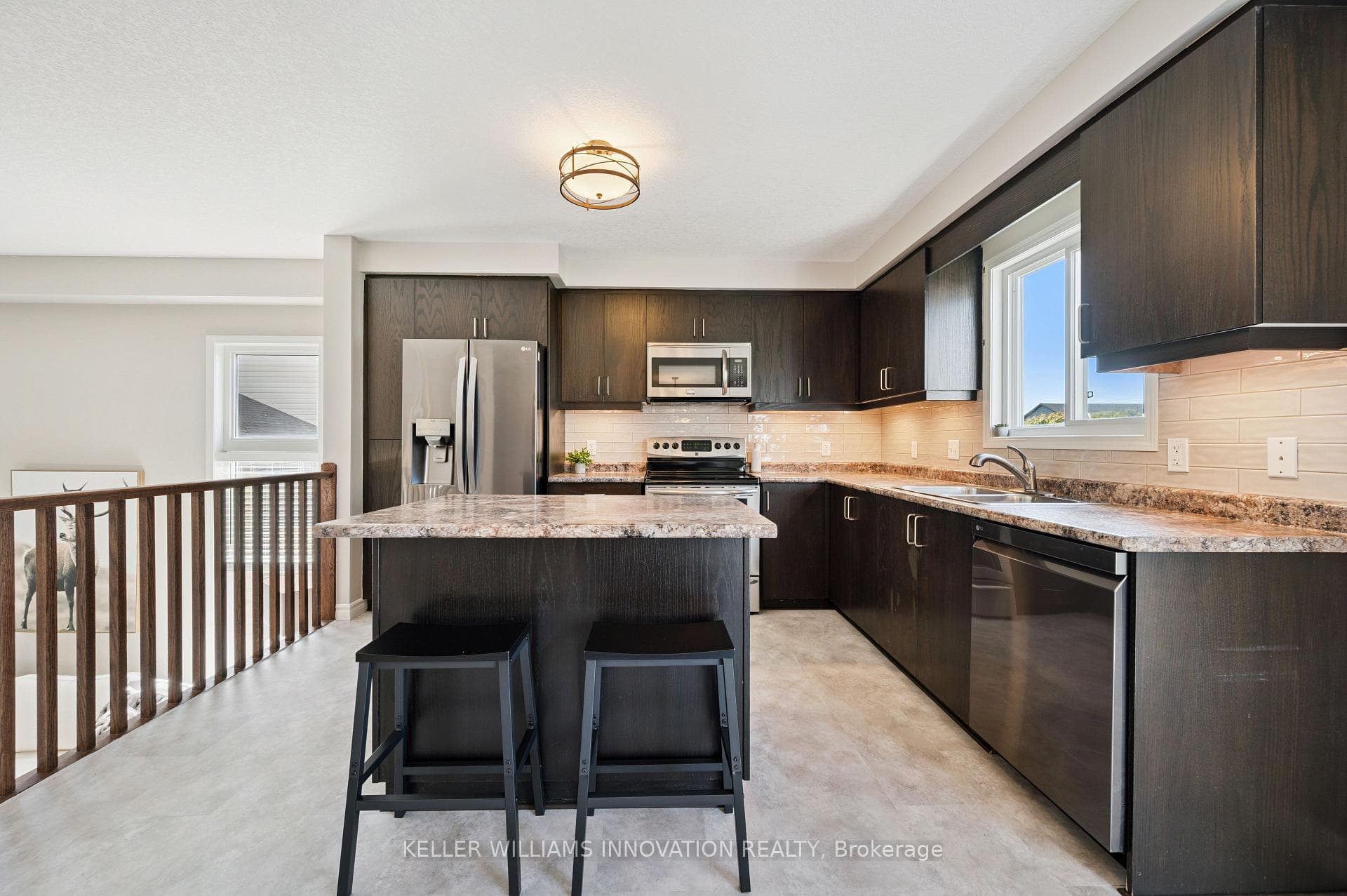 665 Albert Avenue photo 14