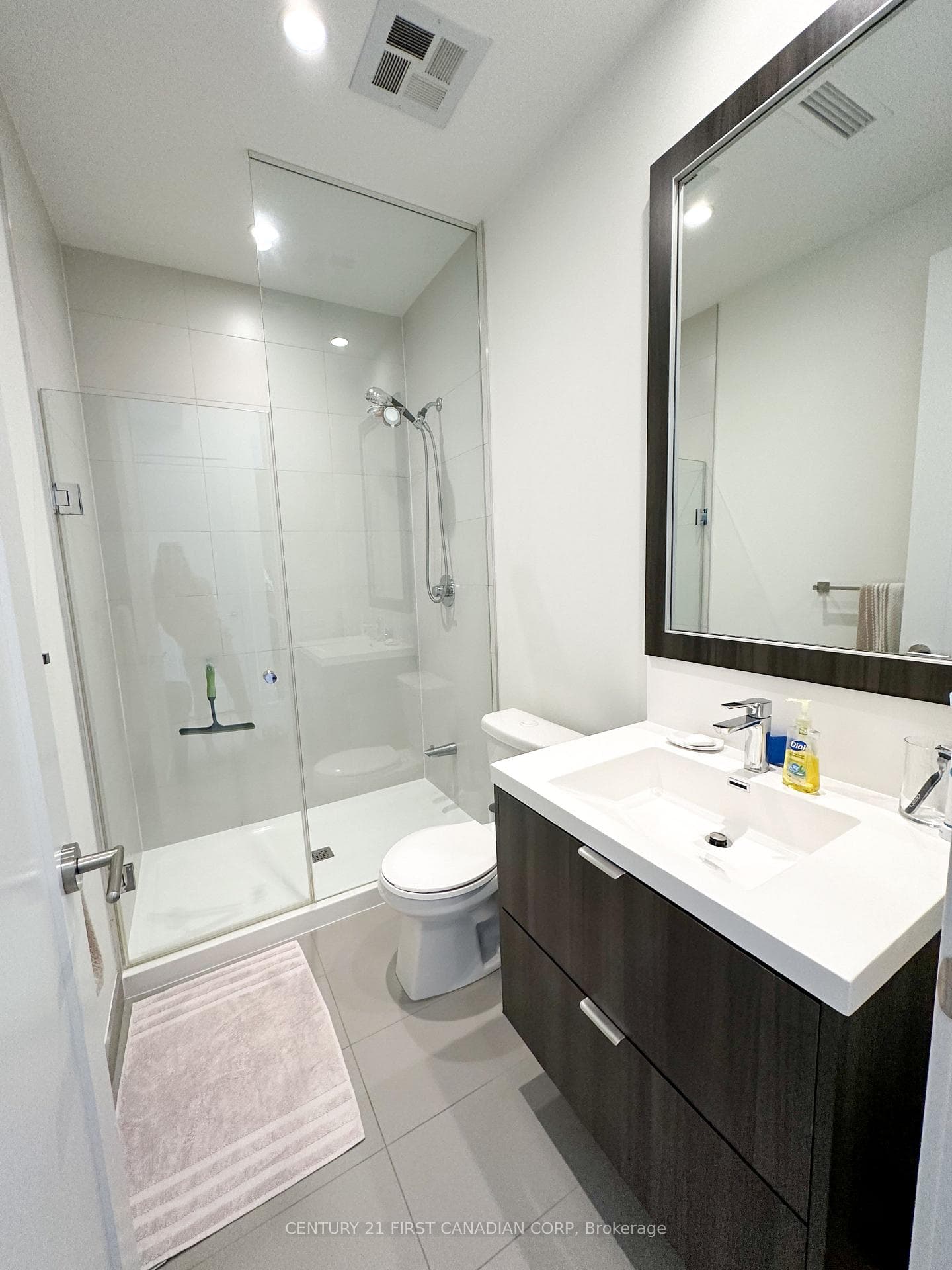 80 Vanauley Street Unit 403 photo 10