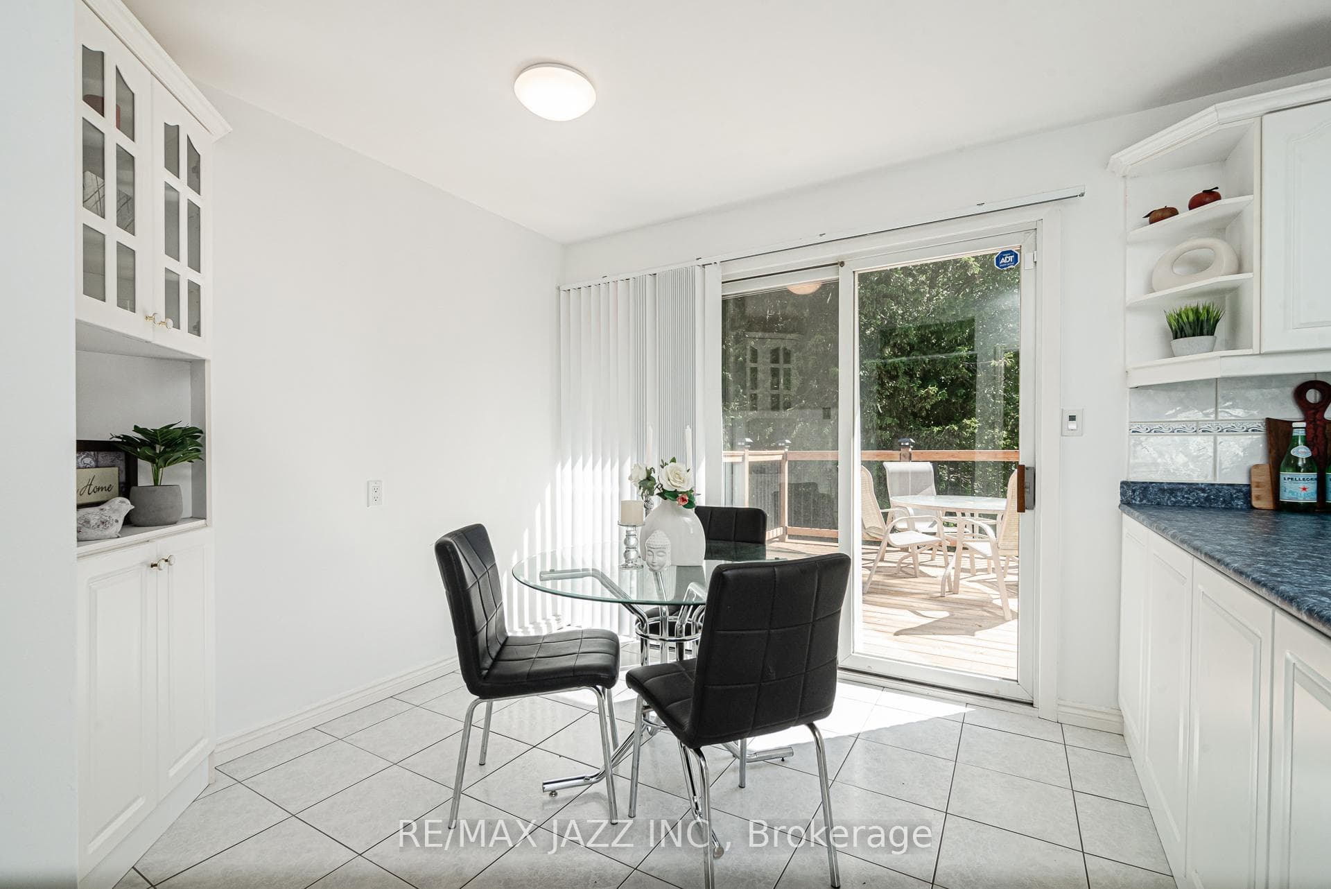 92 Marica Avenue photo 5