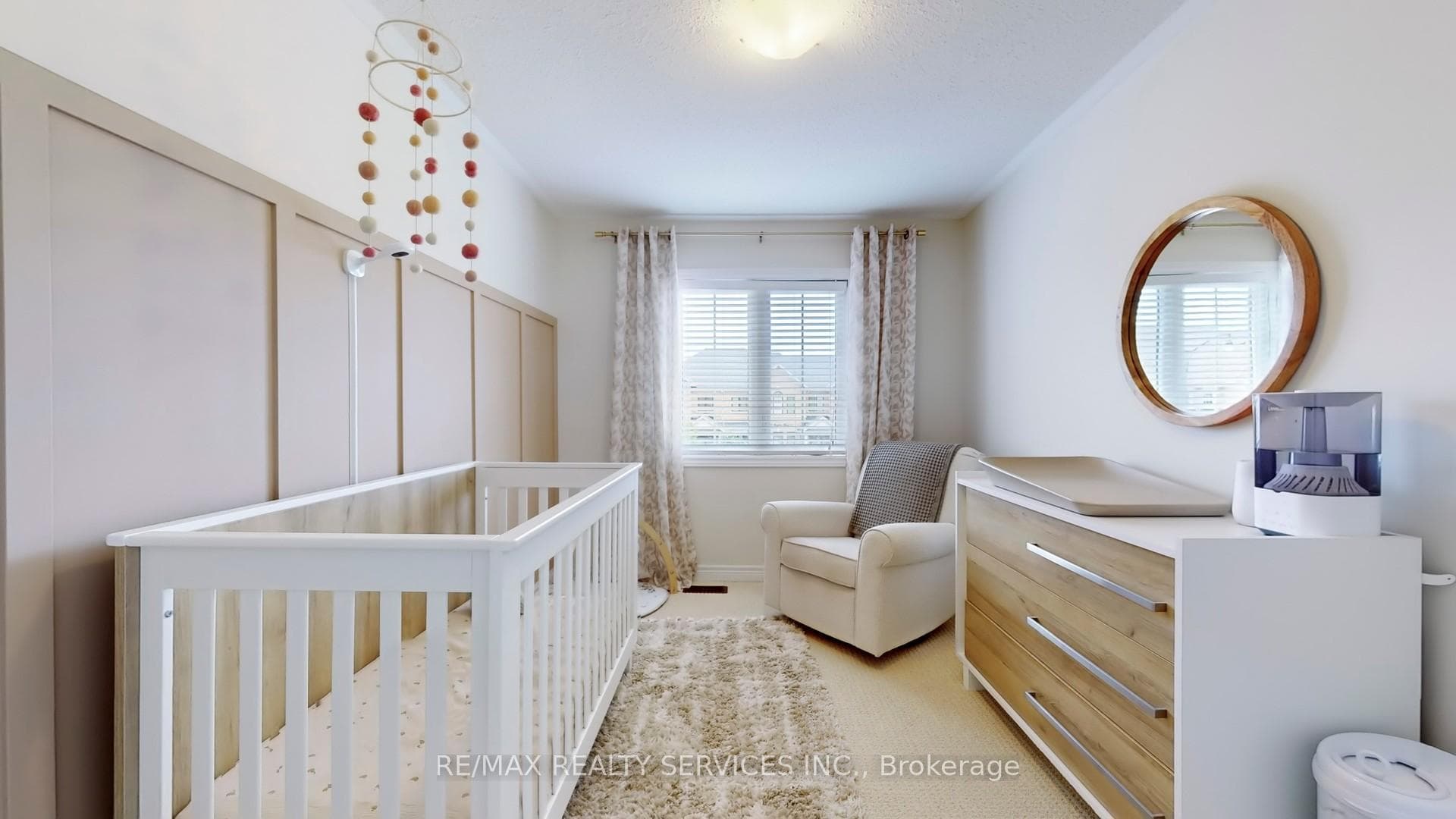 256 Inspire Boulevard photo 25