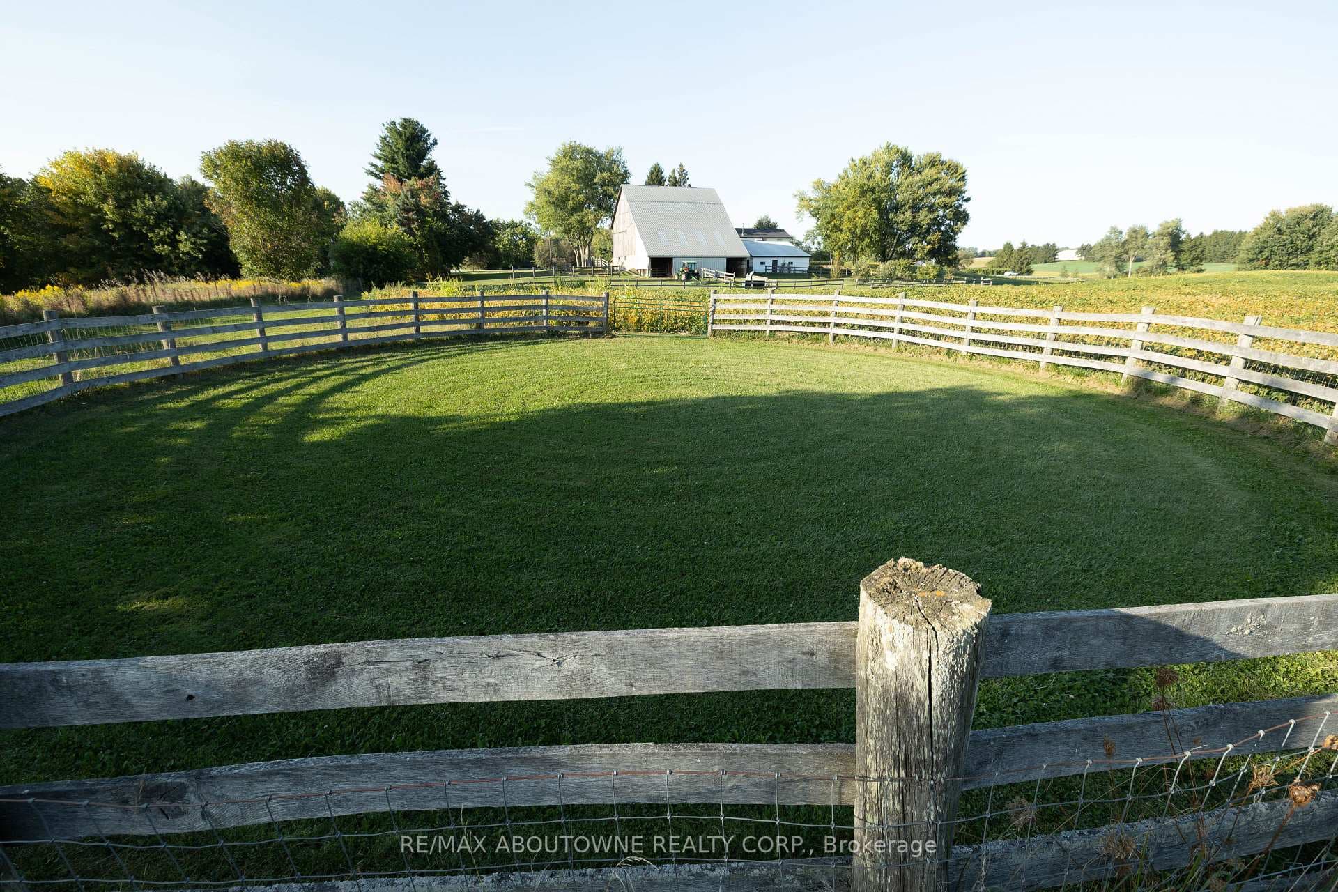 3276 Governors Road photo 9