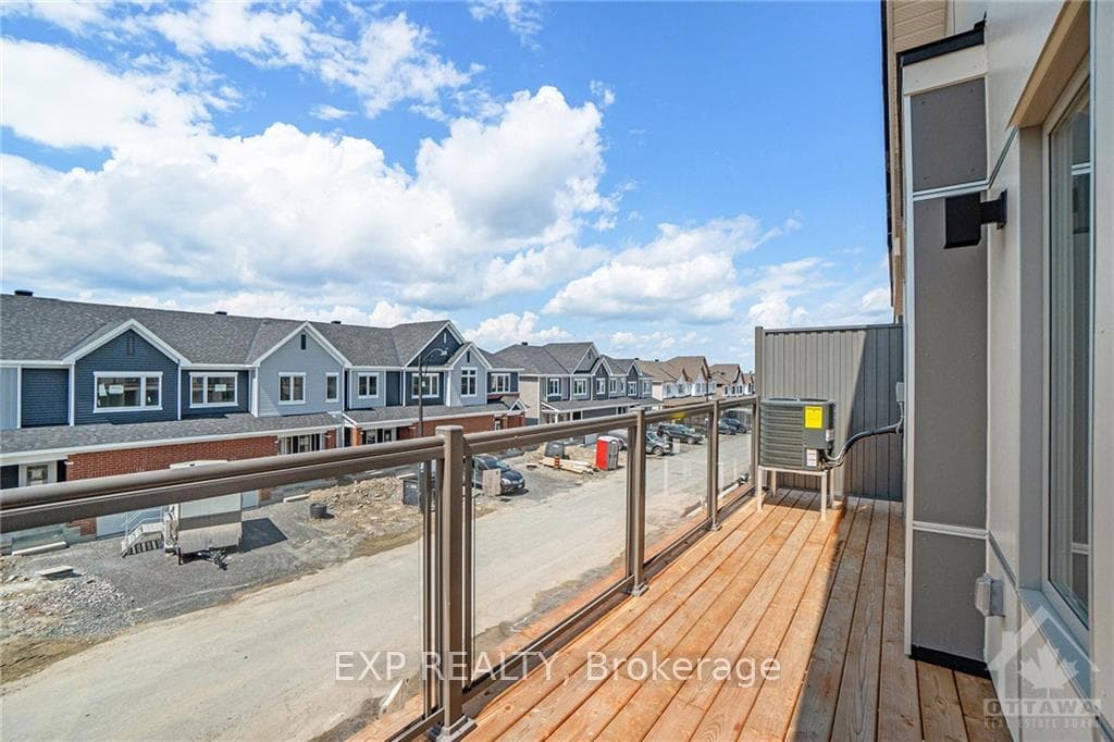 131 BEEBALM Crescent photo 28