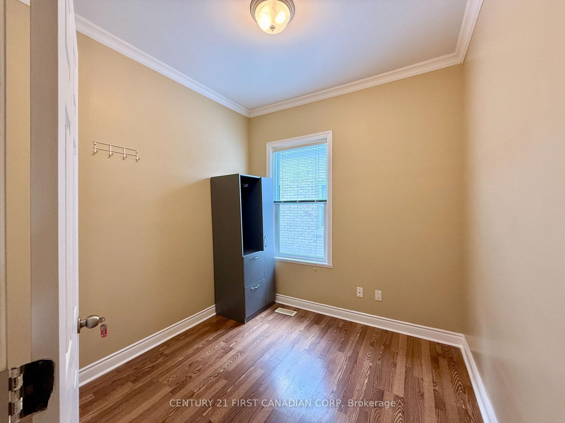 236 Raymond Avenue photo 19