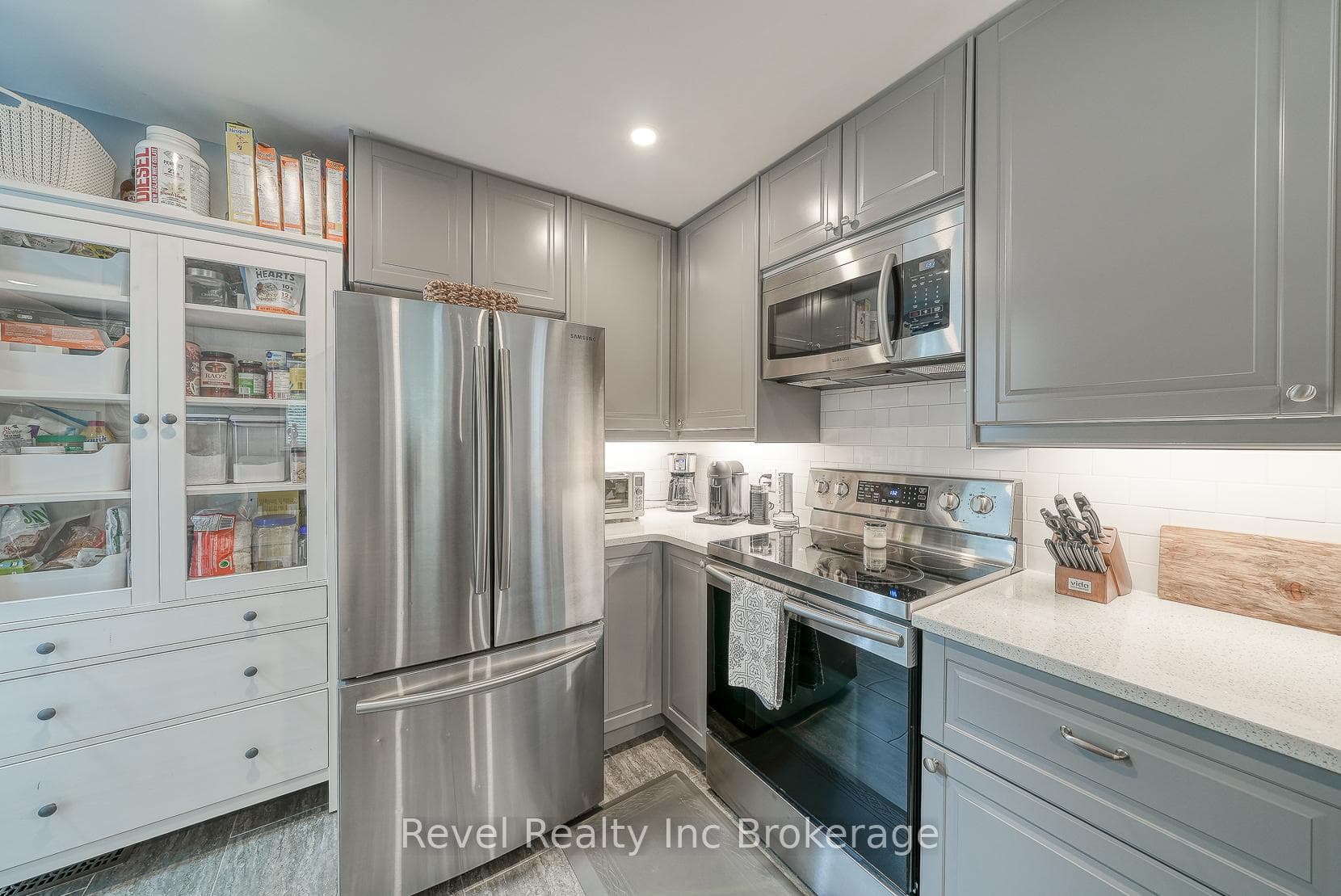 764 Devonshire Avenue photo 11