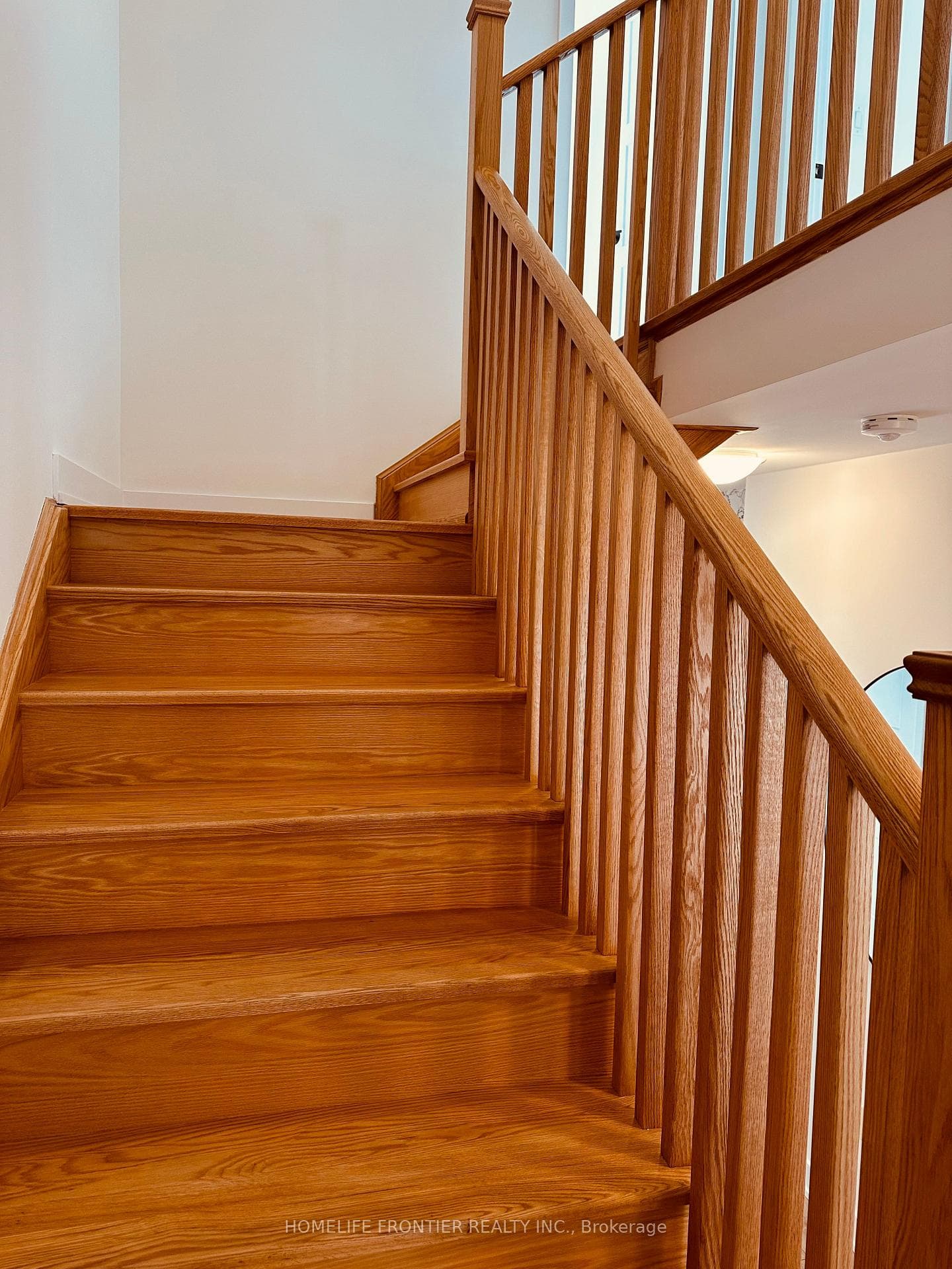 31 Hay Lane photo 11