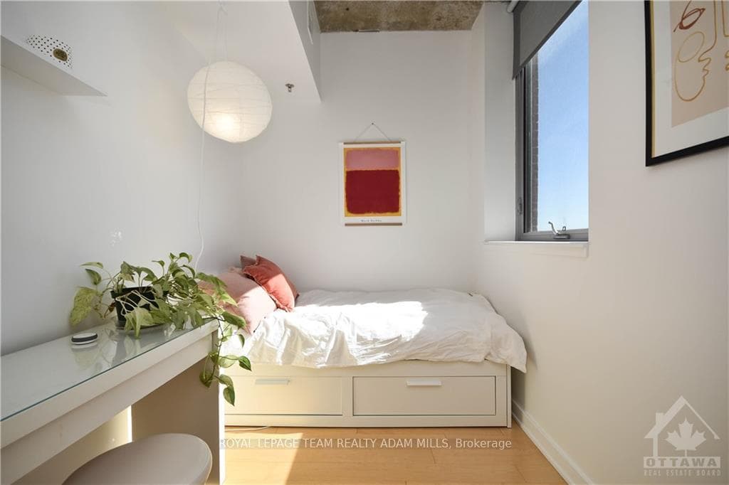 340 MCLEOD Street Unit 739 photo 10