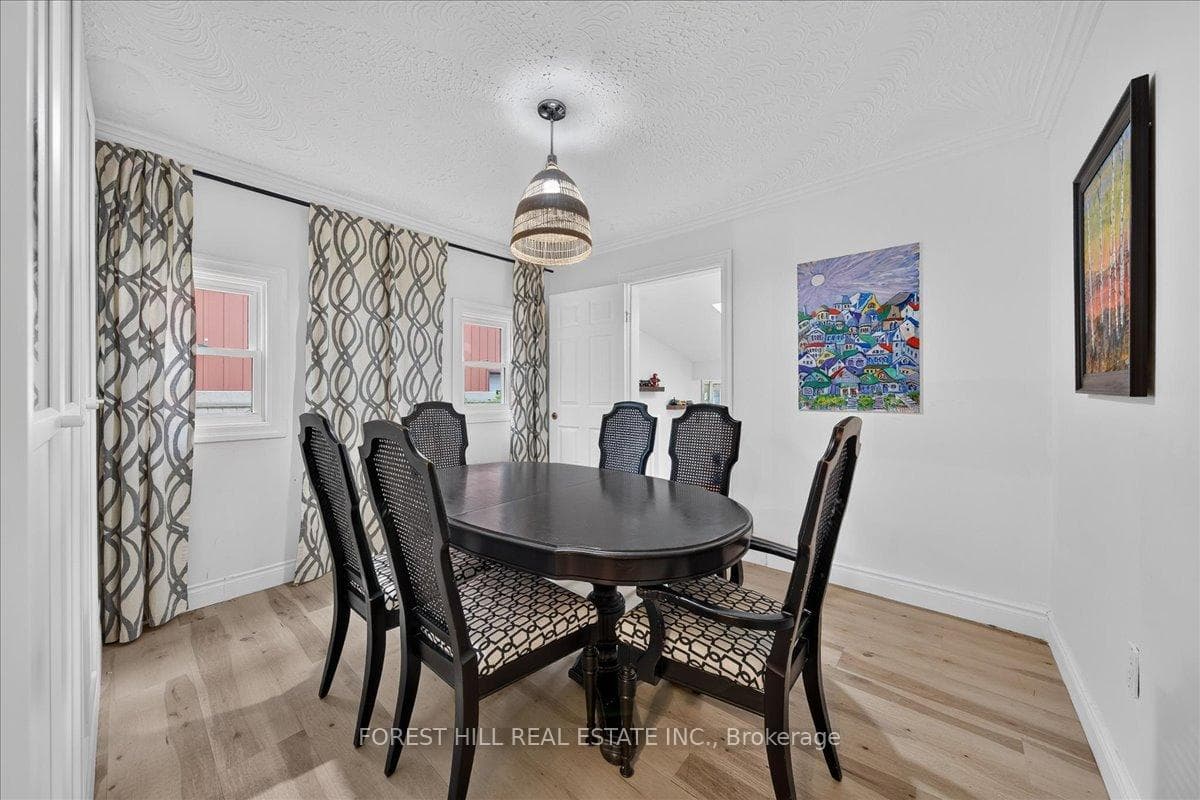 840 Maitland Street photo 9
