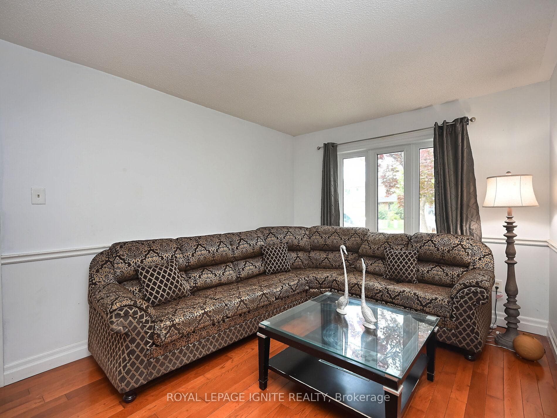 1466 Emerson Lane photo 9