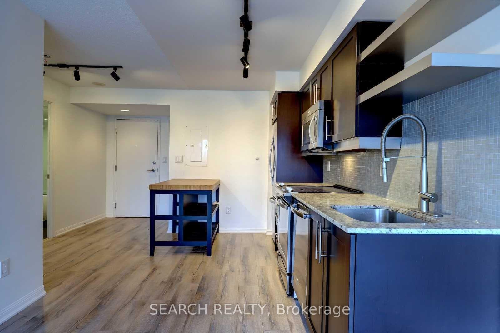 400 Adelaide Street Unit 2214 photo 6