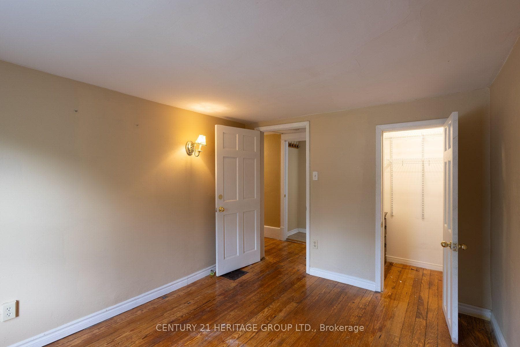 32 Rousseaux Street photo 24