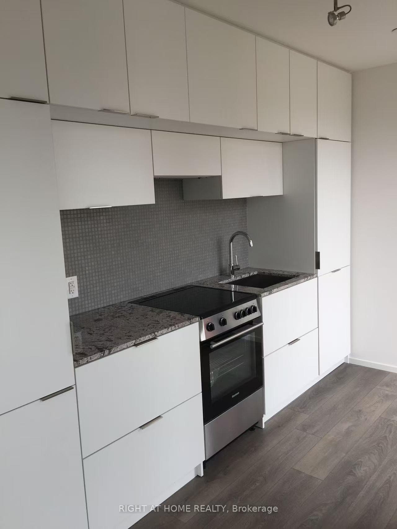 159 Dundas Street Unit 1709 photo 3