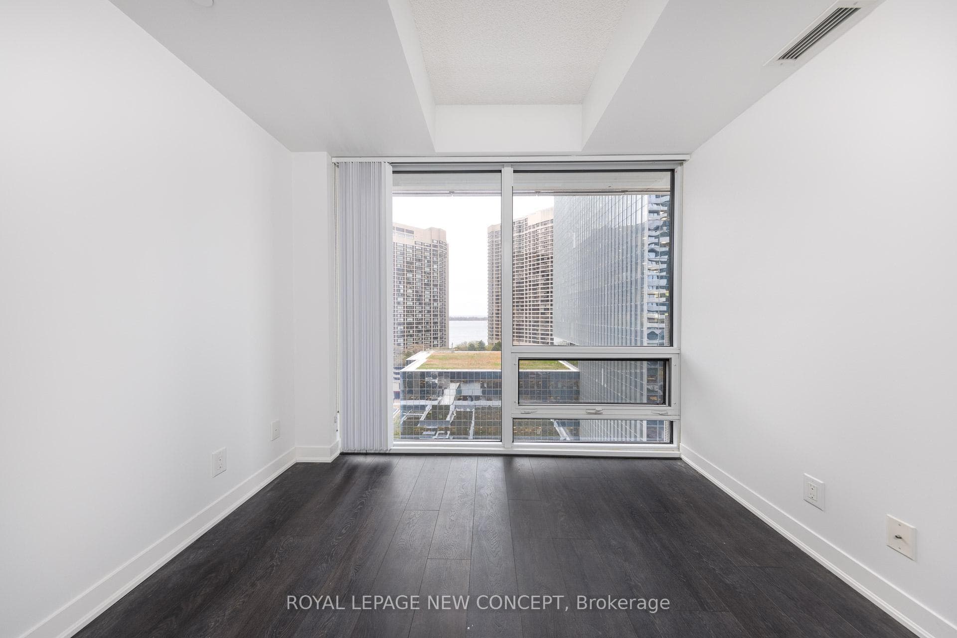 88 Harbour Street Unit 1408 photo 11