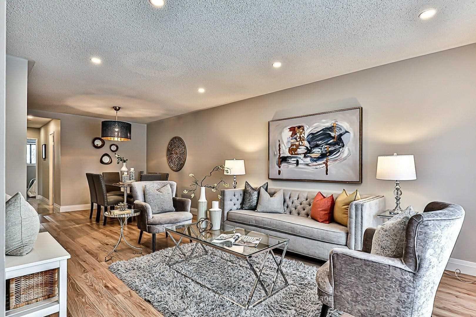 135 Petworth Crescent Unit Upper photo 5