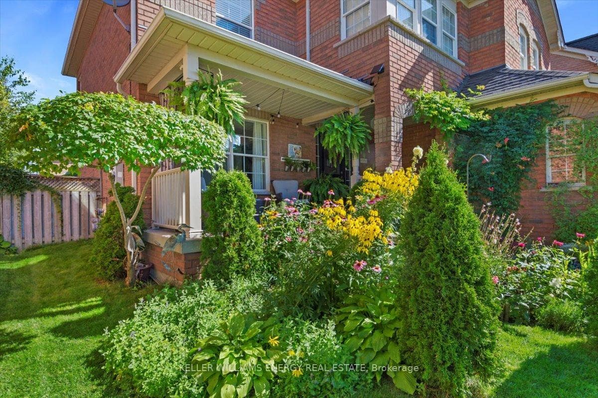 37 Sturgess Crescent photo 4