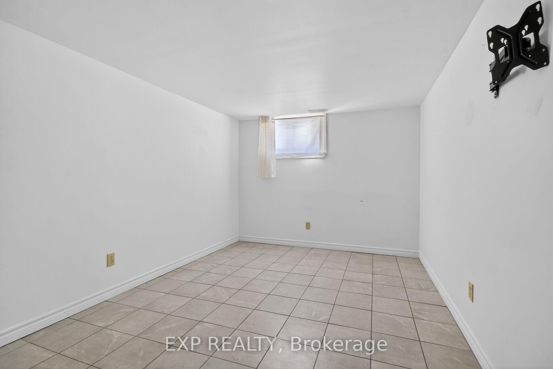 338 William Street photo 41