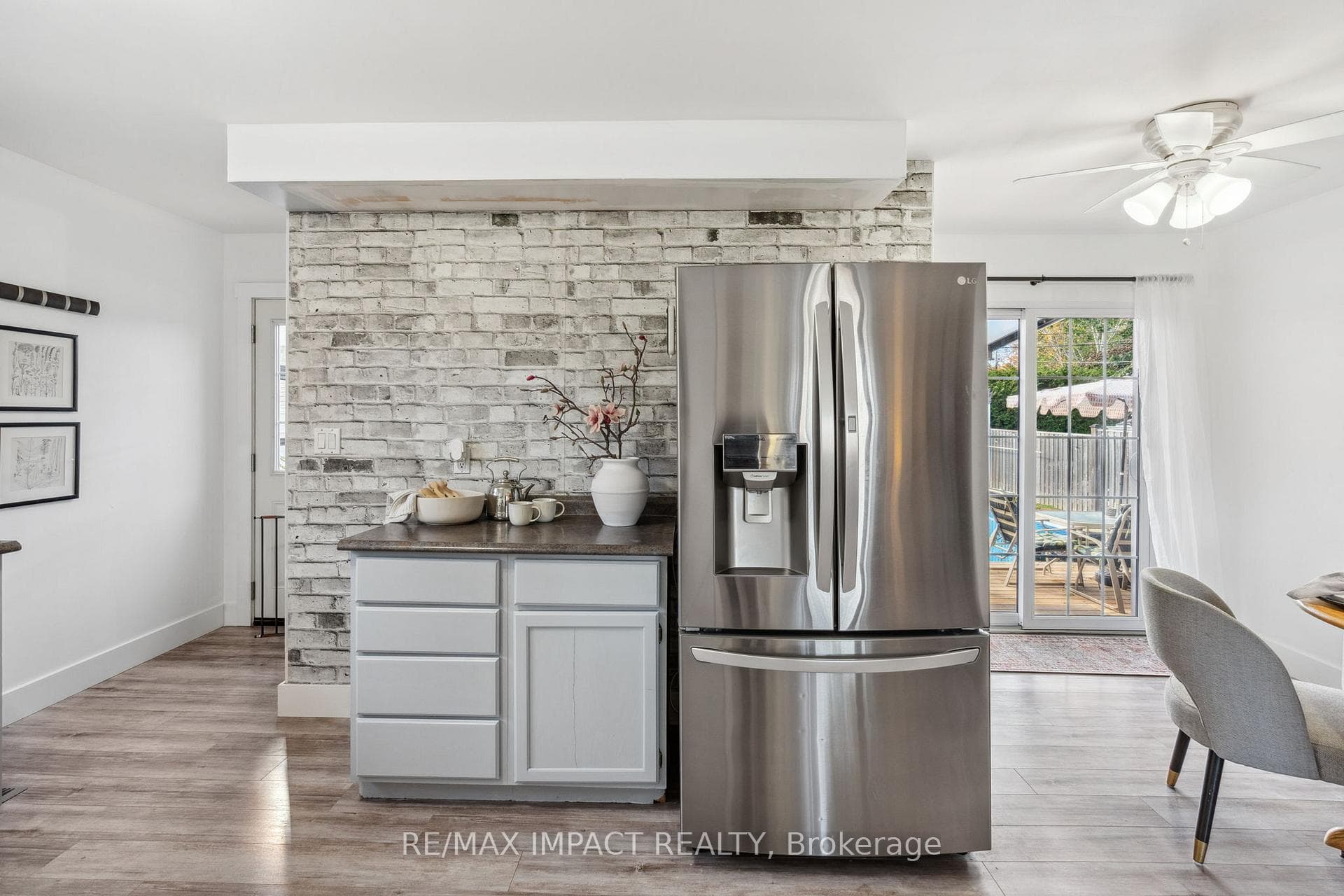 6 Orchard View Boulevard photo 14