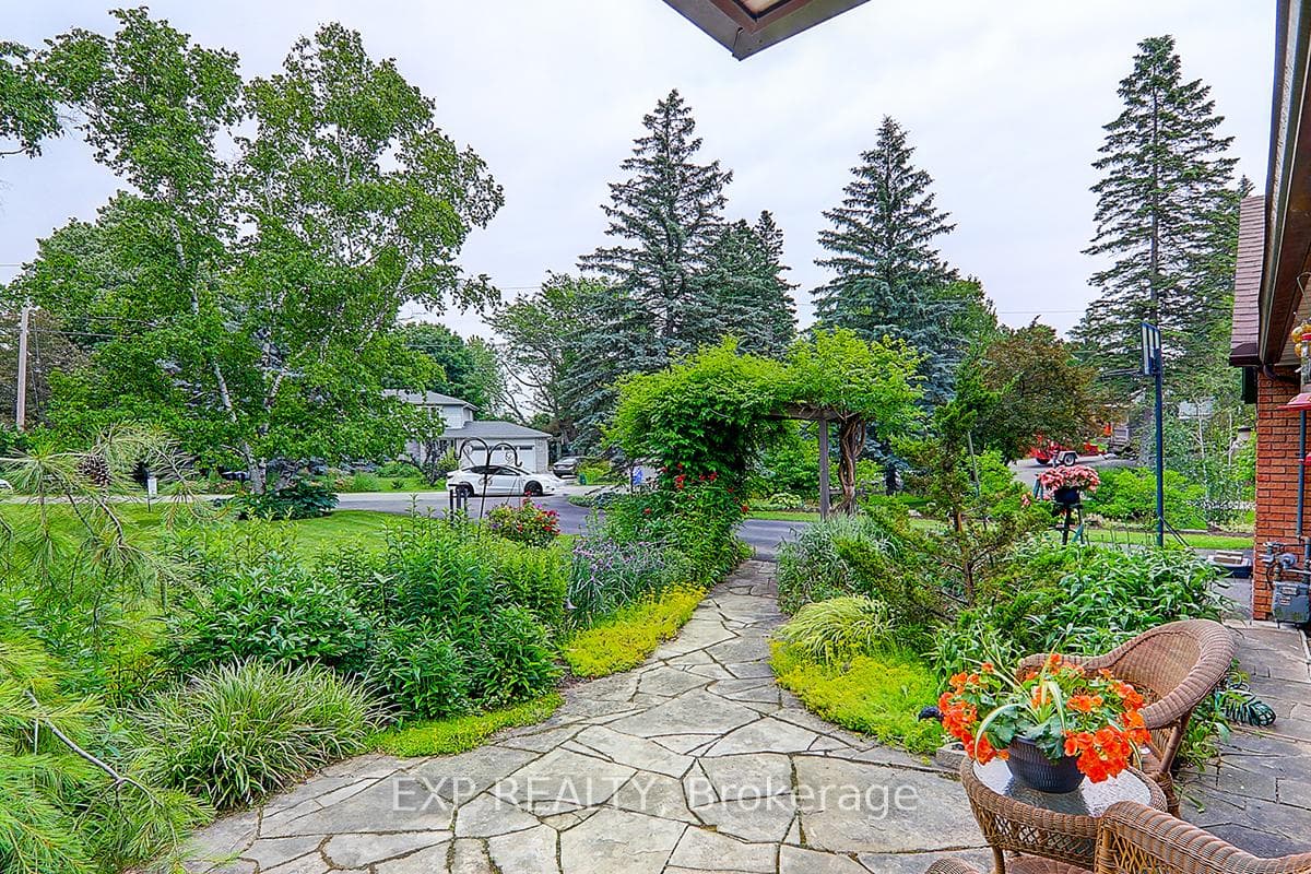 15 Connaught Avenue photo 25