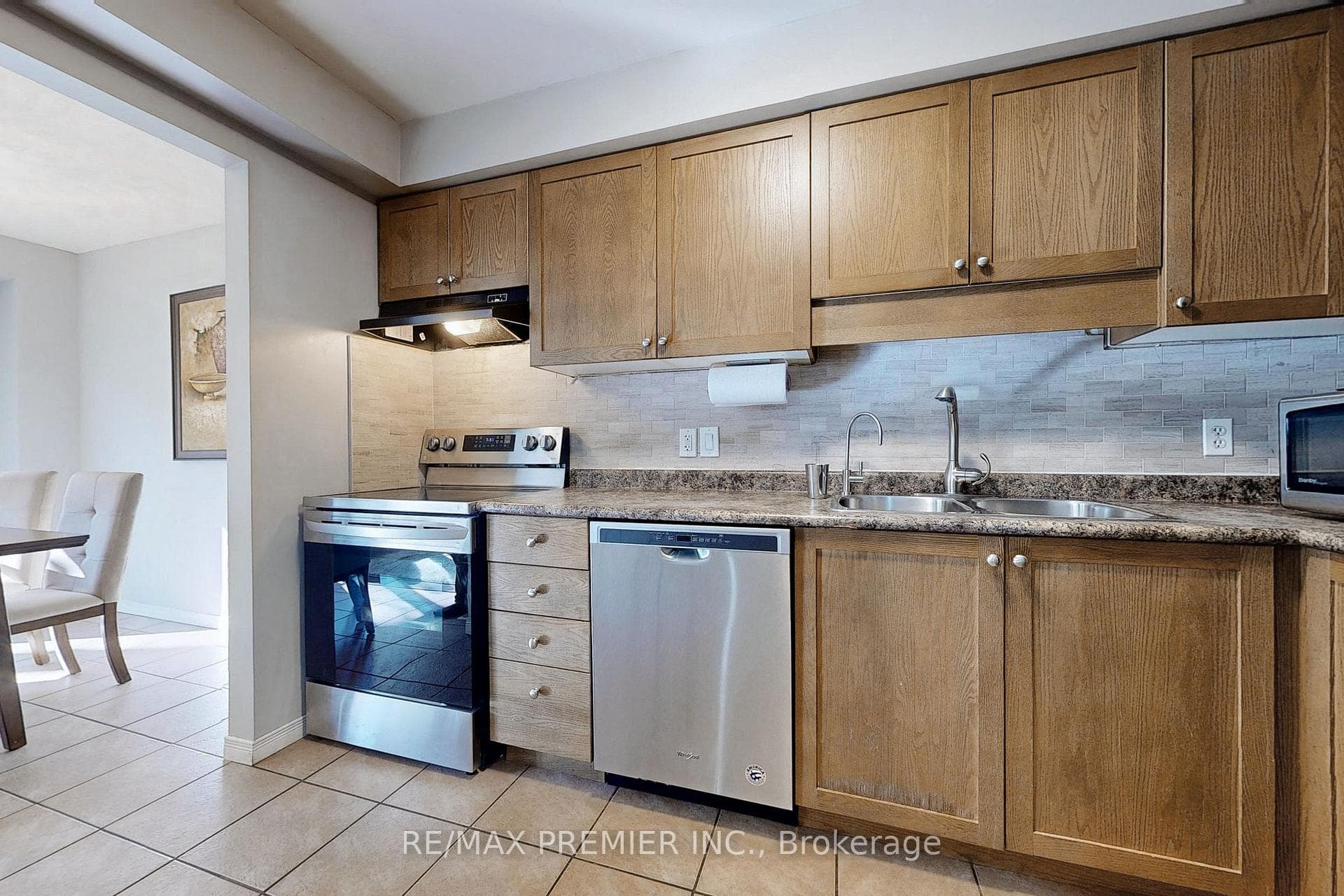 1771 Upper Wentworth Street Unit 34 photo 12