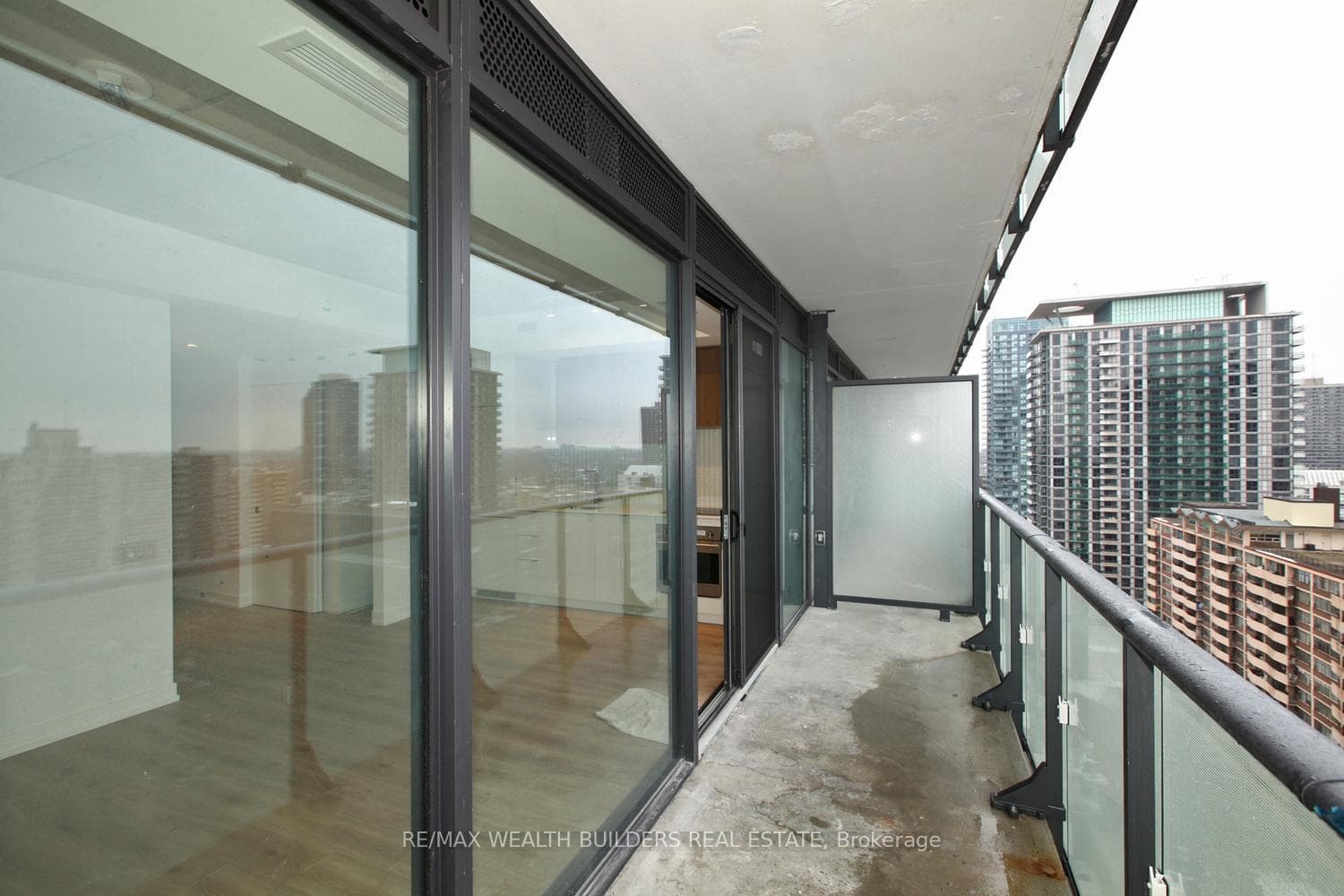 161 Roehampton Avenue Unit 2004 photo 19
