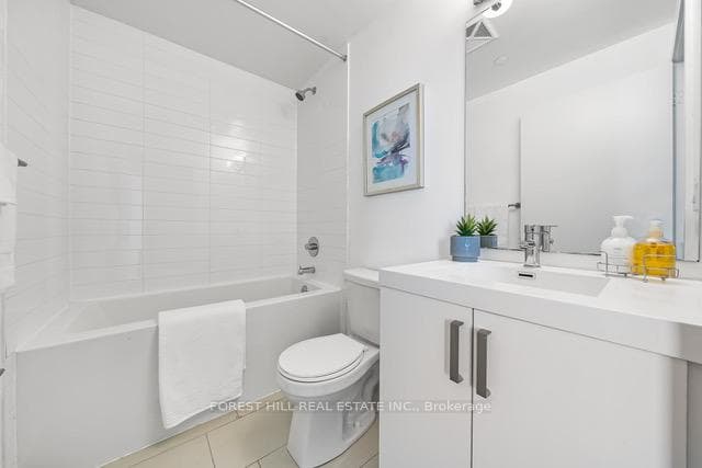 1603 Eglinton Avenue Unit 319 photo 16