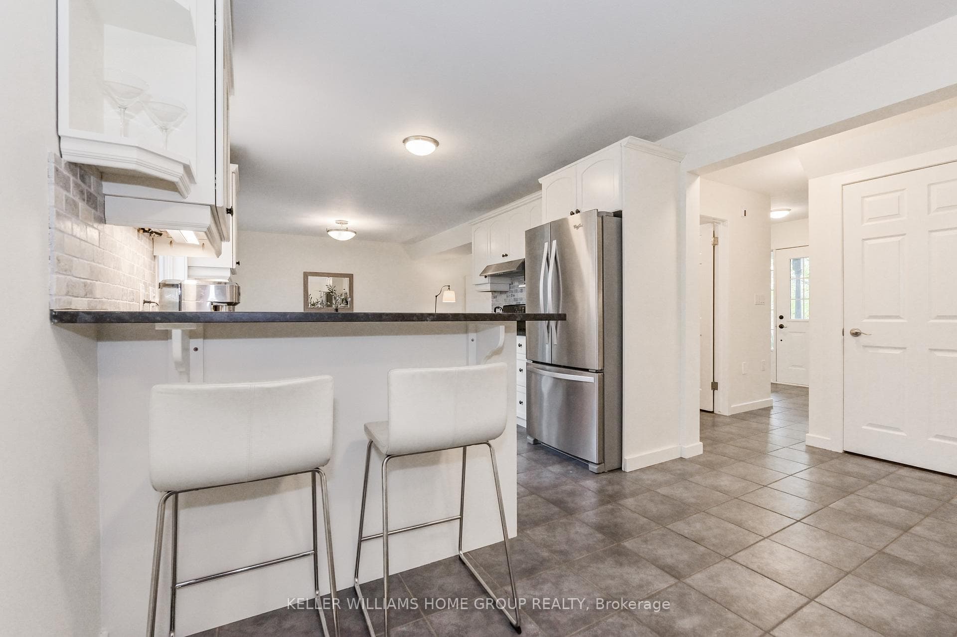 75 Thomas Boulevard photo 10