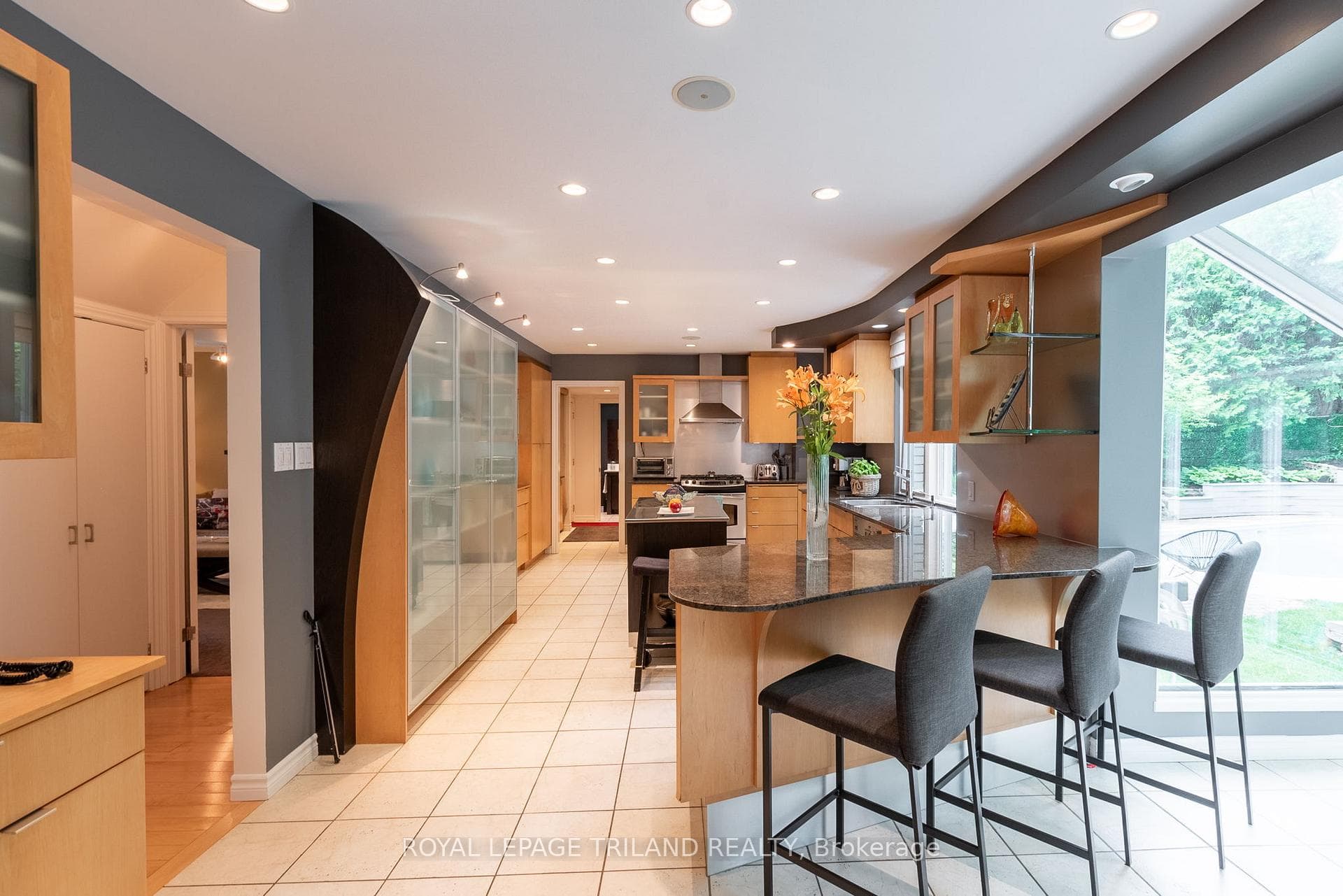 9 Scarlett Avenue photo 11