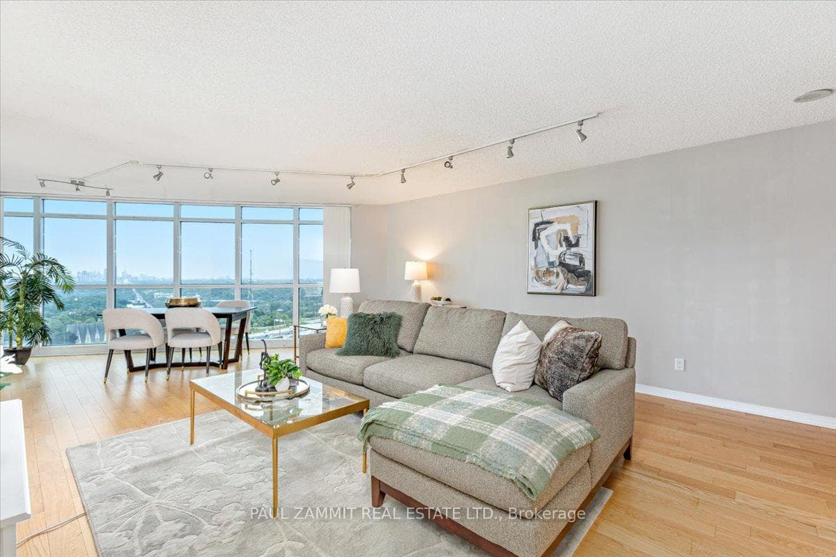 30 Harrison Garden Boulevard Unit 2202 photo 3