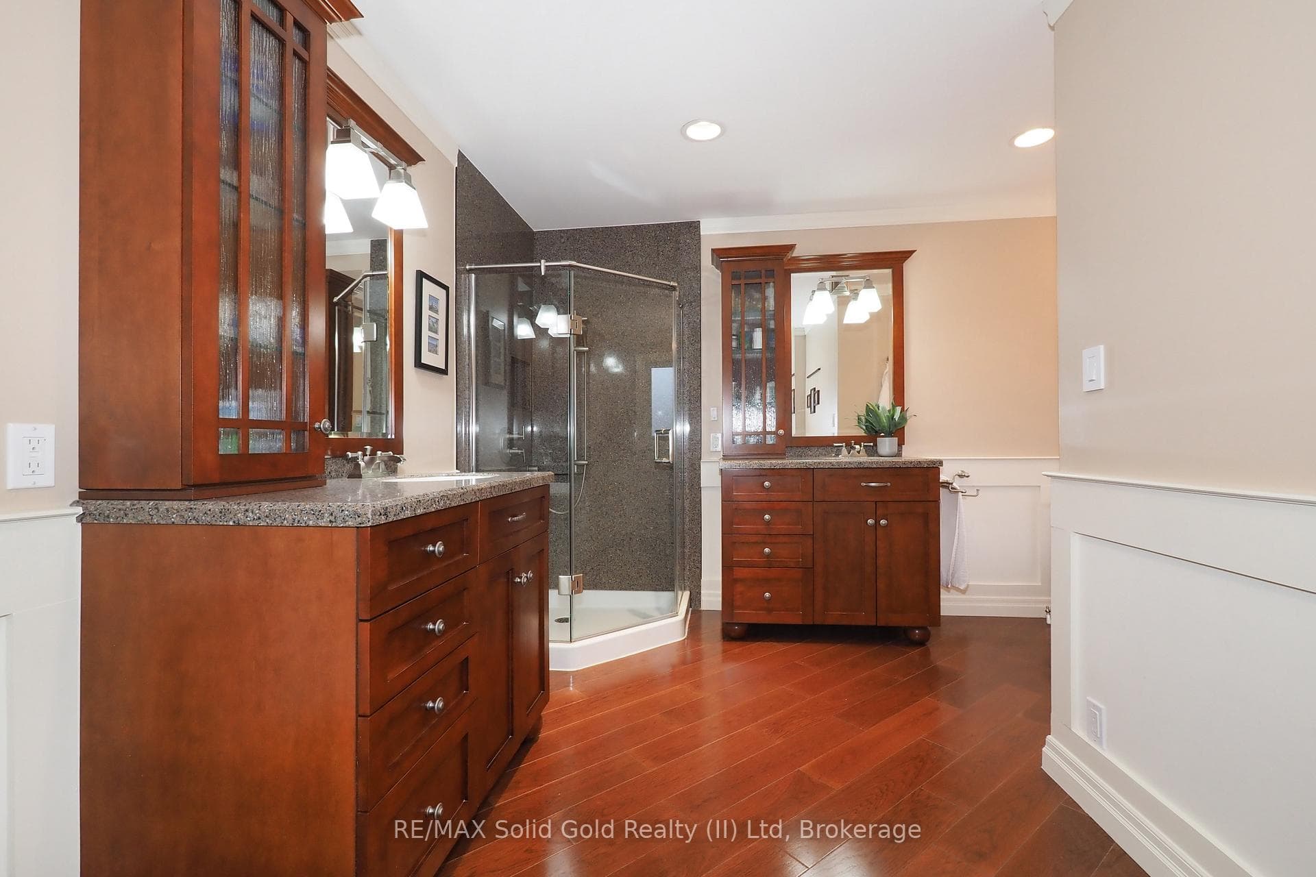 405 Glasgow Street Unit 6 photo 22