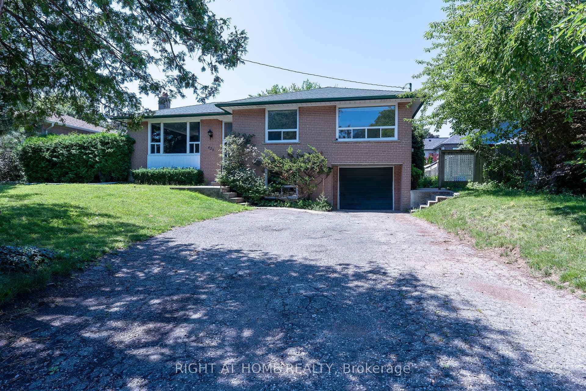 426 Seaton Drive photo 1