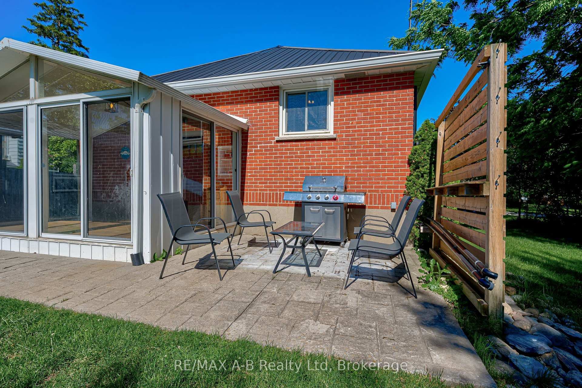 243 King Street photo 44