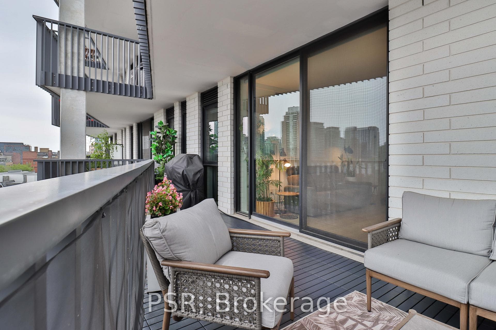 41 Dovercourt Road Unit 506 photo 22
