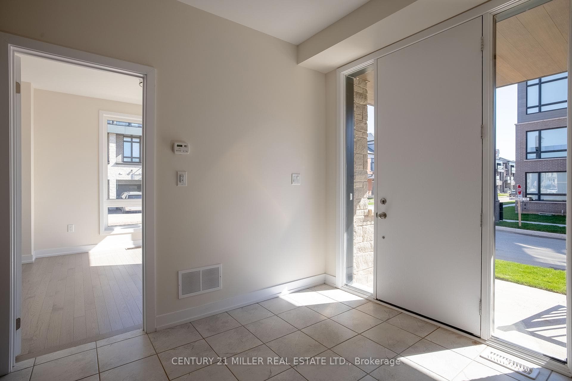 1341 Anthonia Trail photo 2