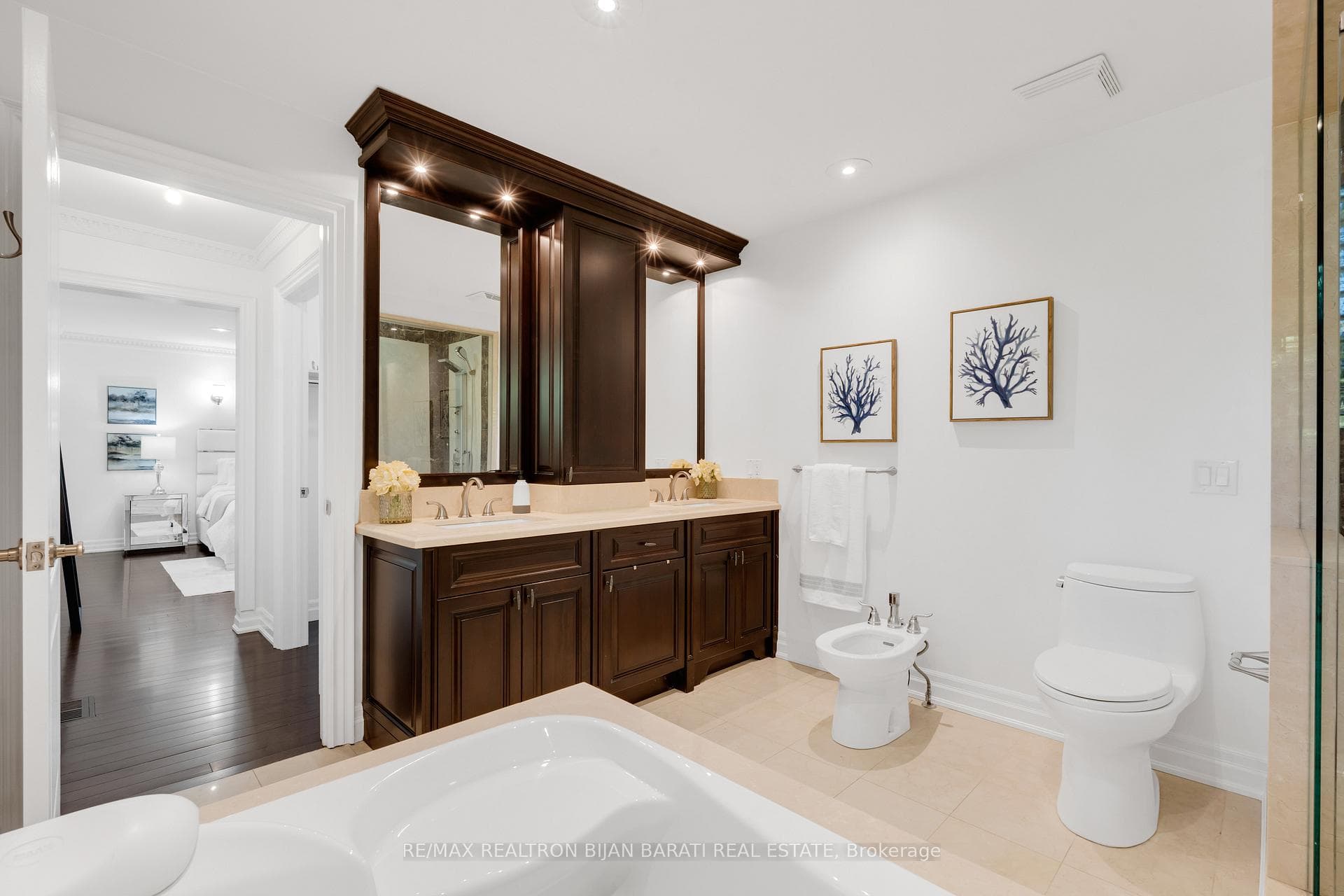 384 Hillcrest Avenue photo 25