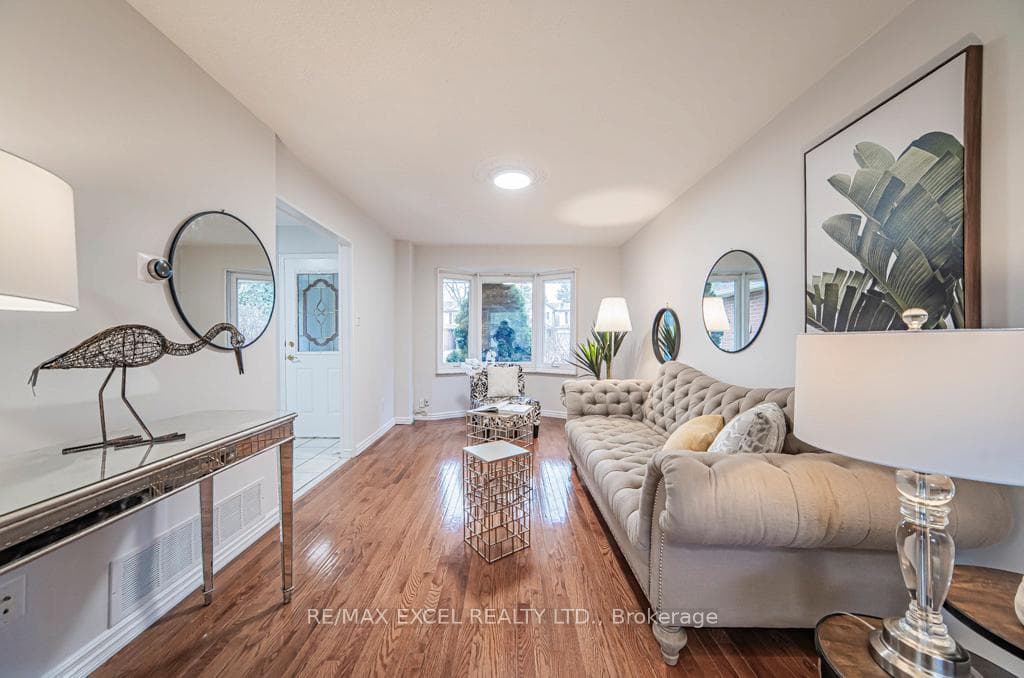 56 Richmond Park Boulevard photo 3