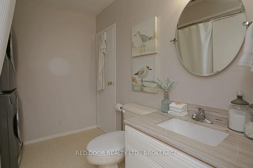 735 Easy Street photo 27