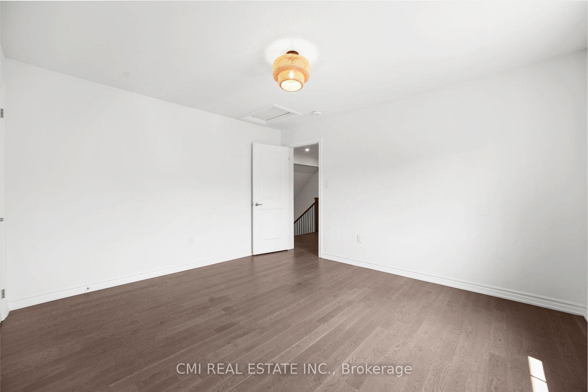 3205 Mosley Street photo 29