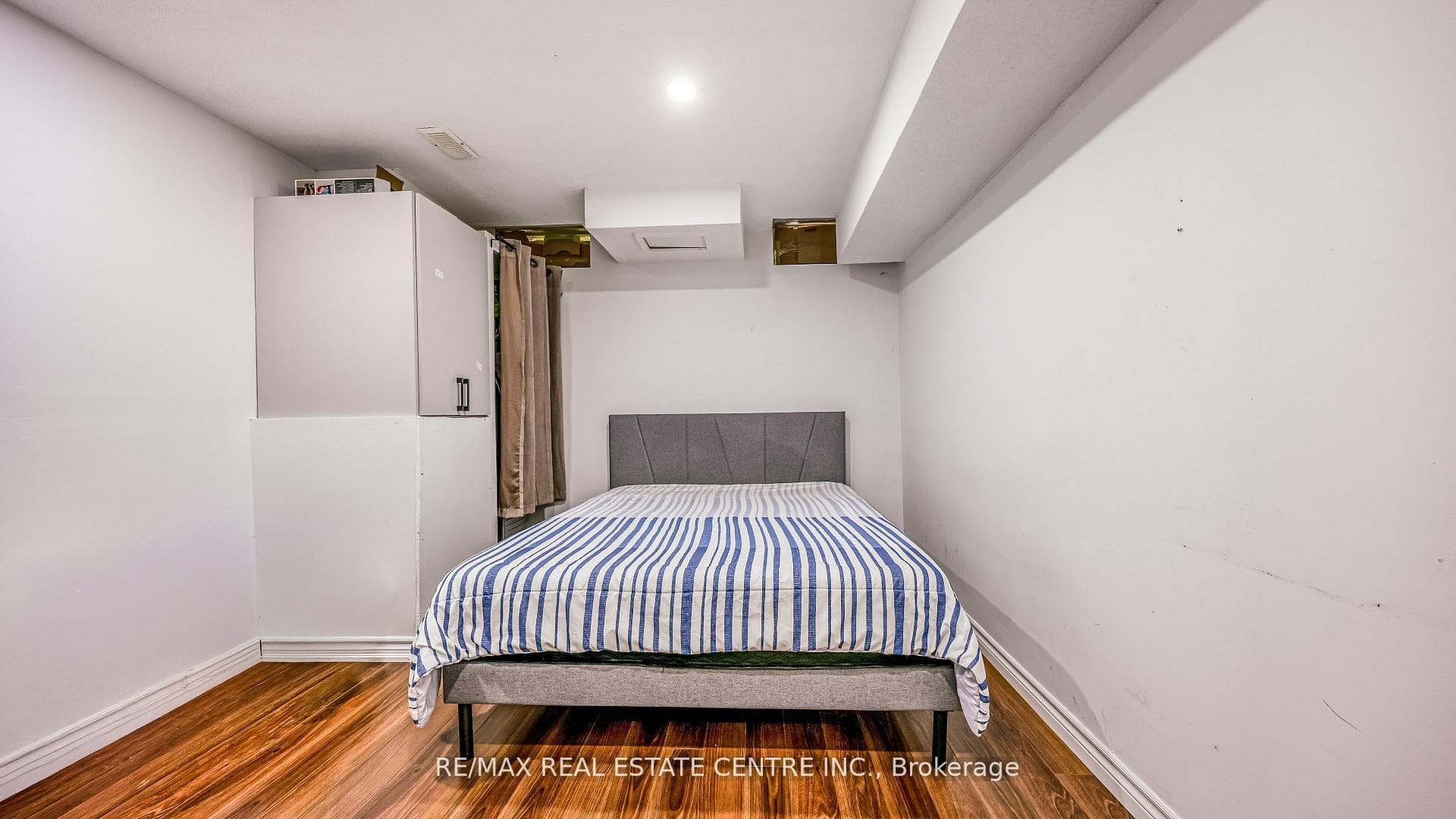 590 GRANT Way photo 39