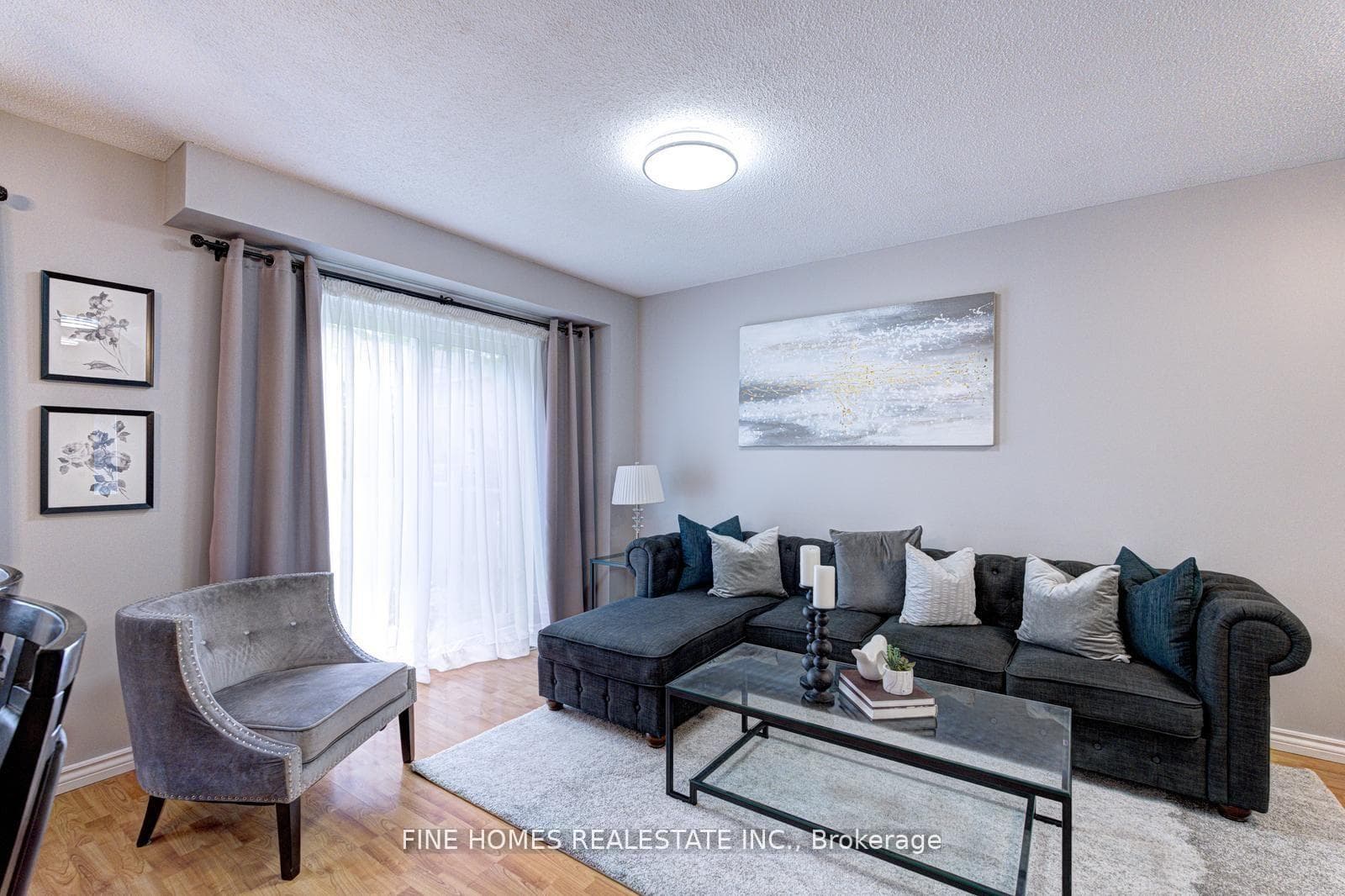 302 Maciver Boulevard photo 13