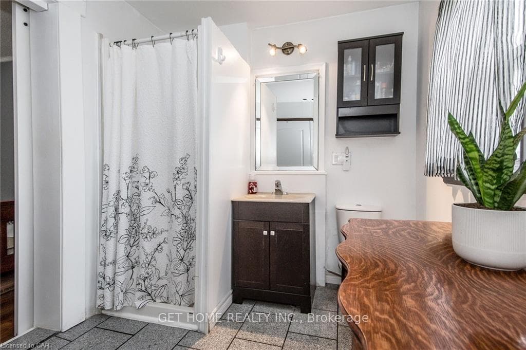 60 STANLEY ST N/A photo 21