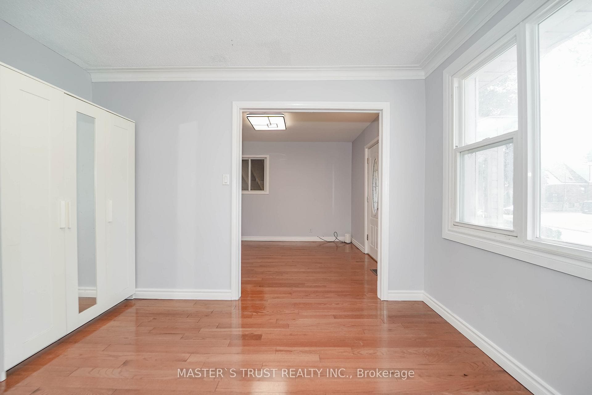 10 Valerie Road photo 13