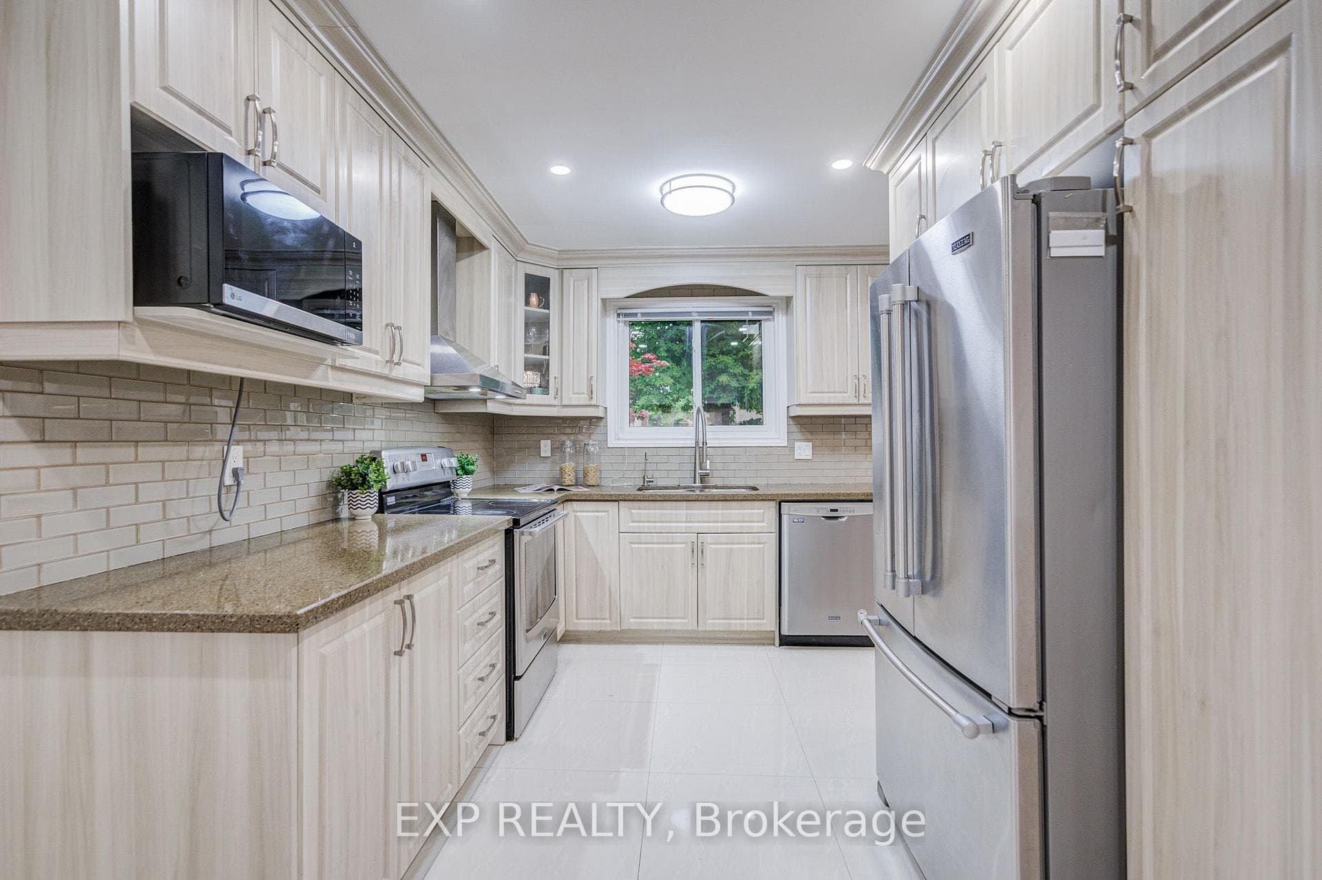 205 Powell Road photo 11