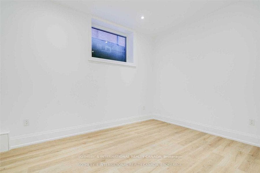 131 Alberta Avenue photo 13