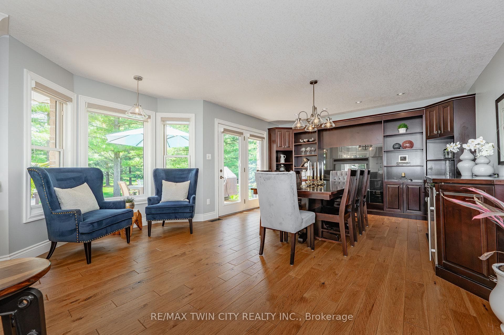 9 Grand River Drive photo 18