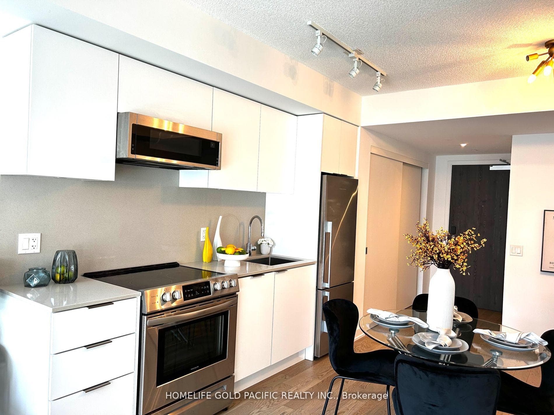 25 Richmond Street Unit 1009 photo 16
