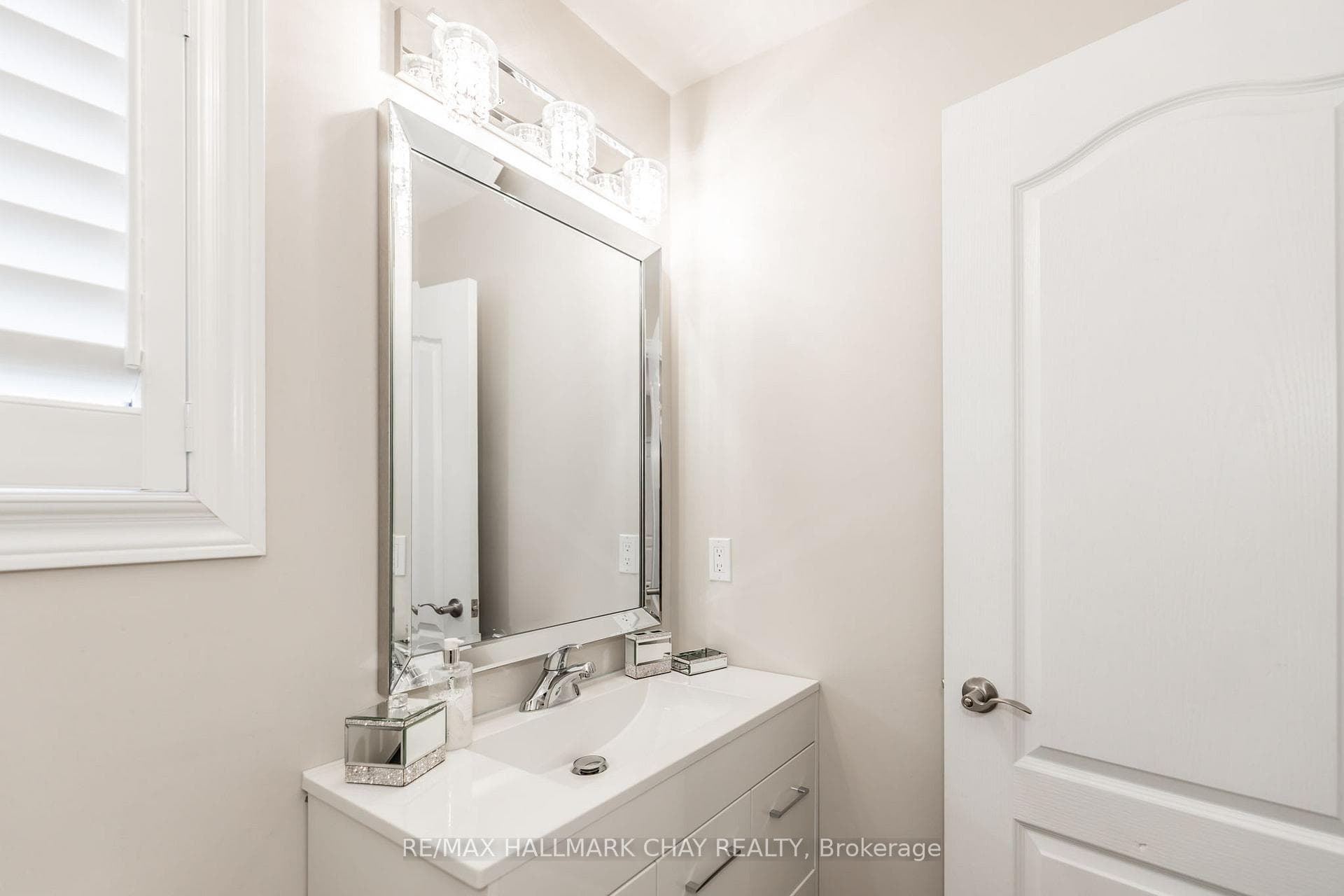 59 Arnold Crescent photo 13