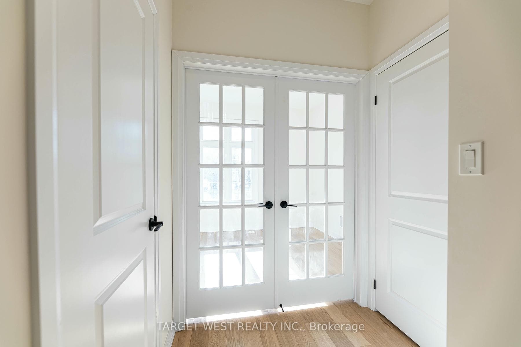 23 Archambault Way photo 7