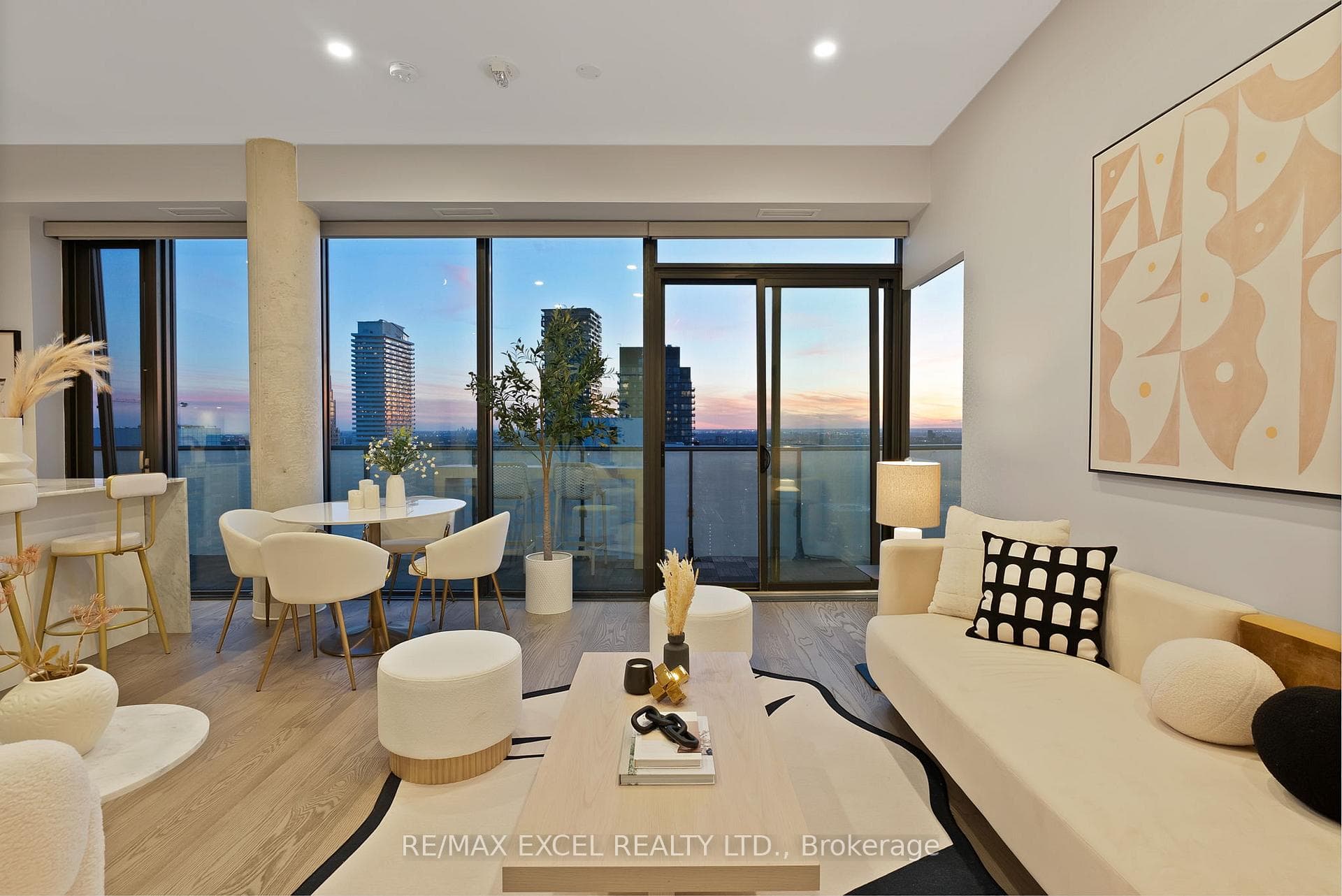 161 Roehampton Avenue Unit PH01 photo 5