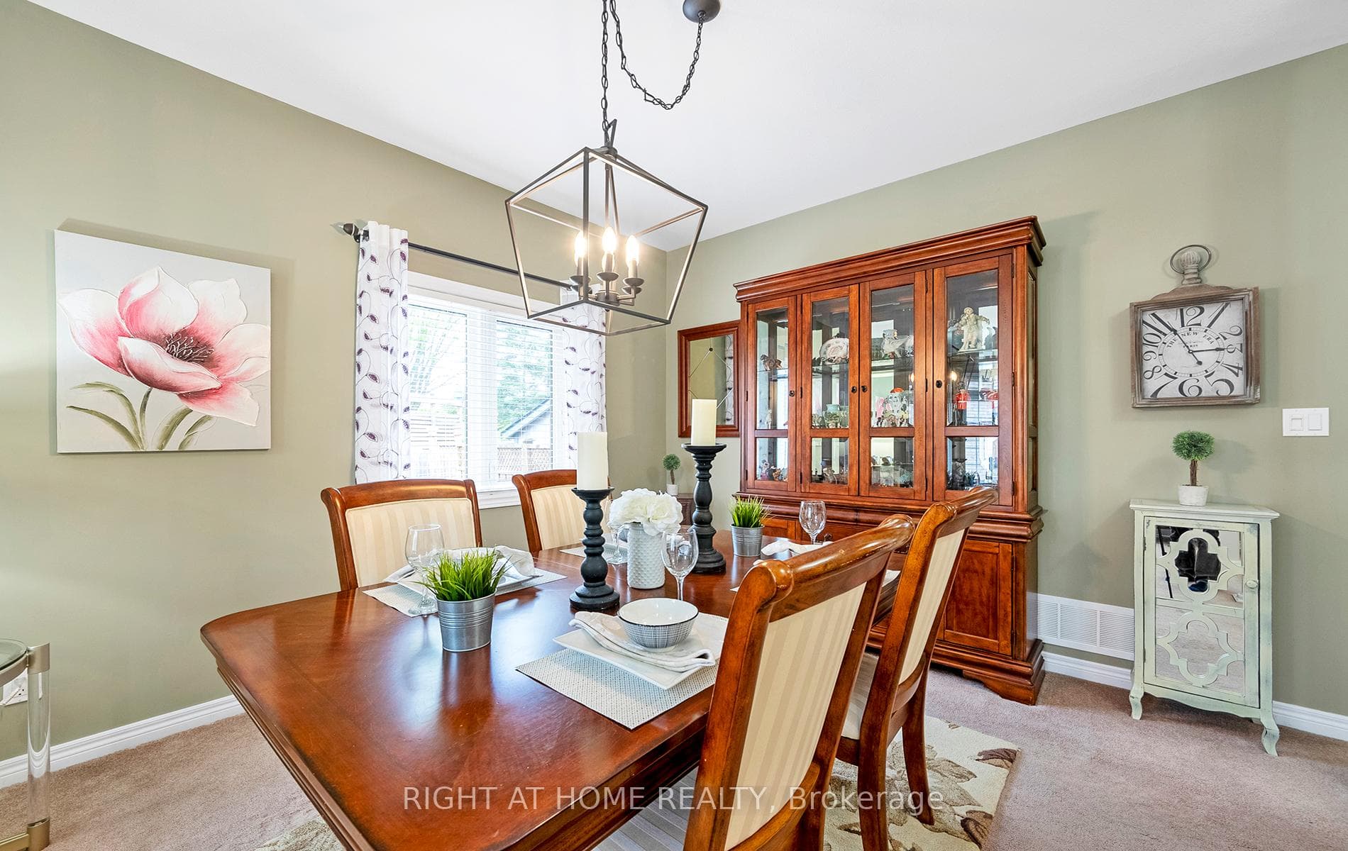 35 Sadler Crescent photo 15