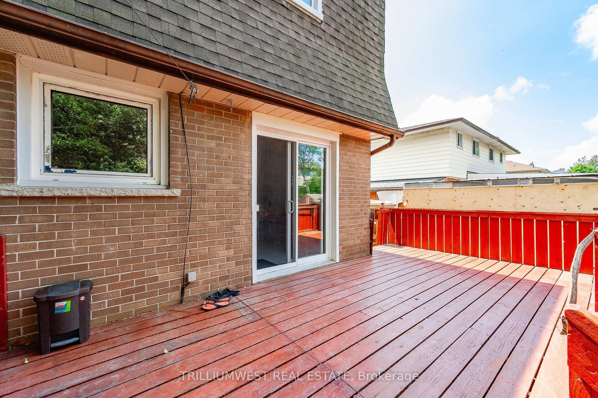225 Alma Street photo 18